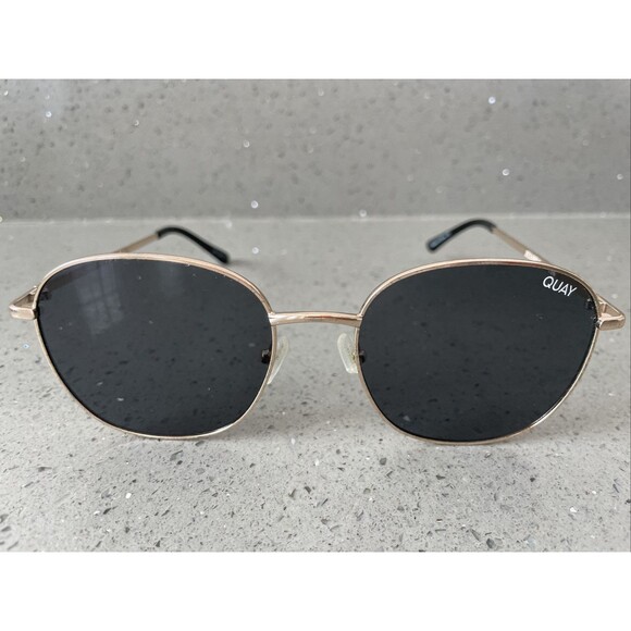 QUAY Jezabell Sunglasses Gold Frames ONLY / Smoke Lens - Picture 1 of 12